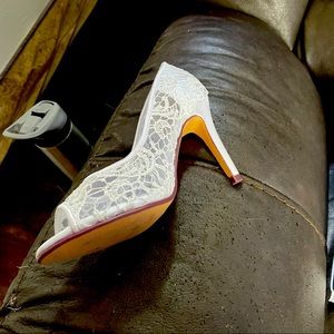 Women’s size 5.5 white lace heels